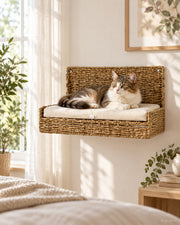 Sela Wandliege – aus Seegras – Lifestyle-Aufnahme (KI-generiert)